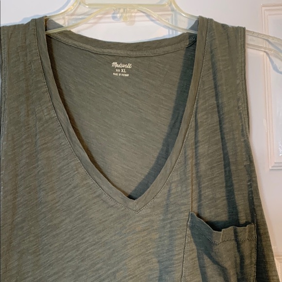 Madewell Relaxed Green Sleeveless Tank Top - Picture 2 of 4